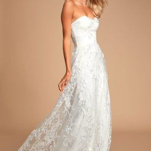 LULU Andria White Embroidered Strapless Maxi M NWT